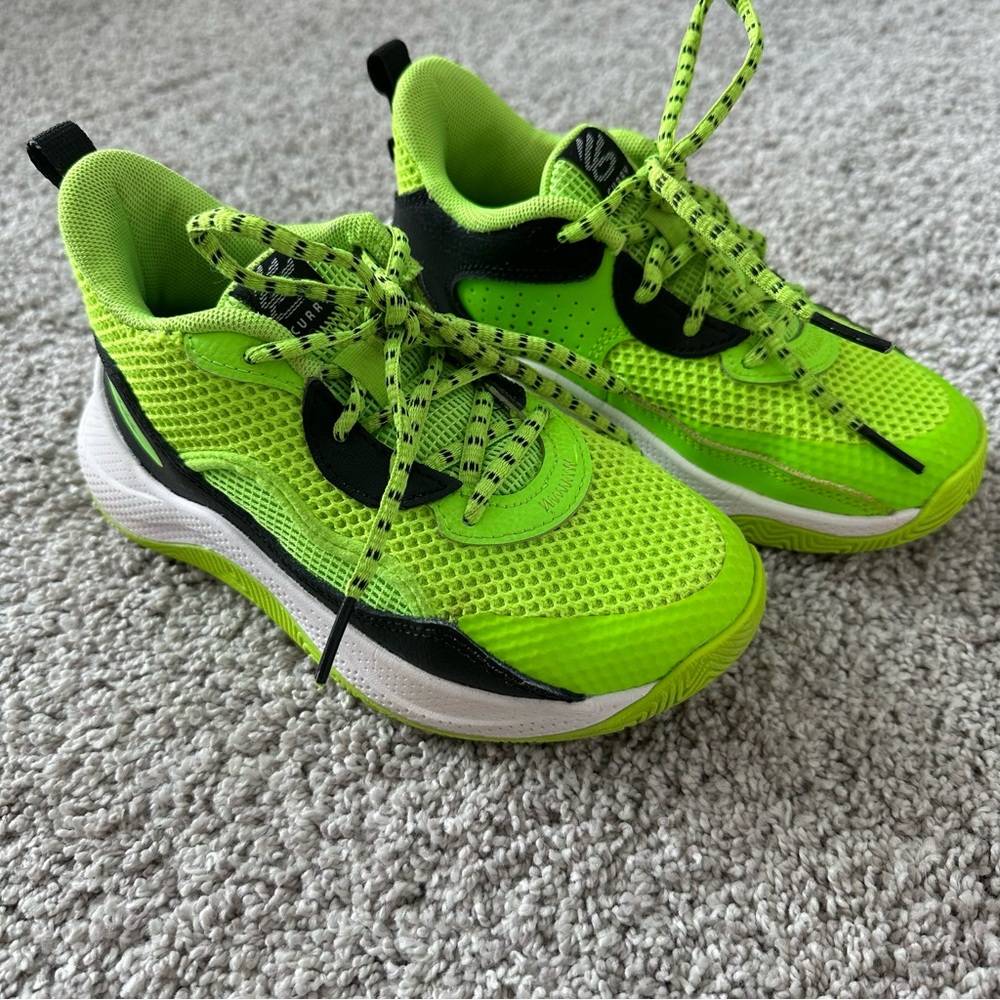 Boys Under Armour Steph Curry Lime Green Sneakers